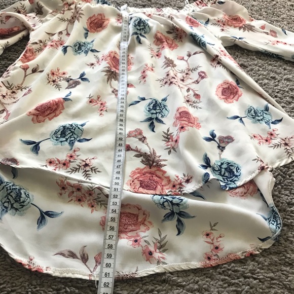 Off the shoulder floral shirt. - Picture 4 of 6